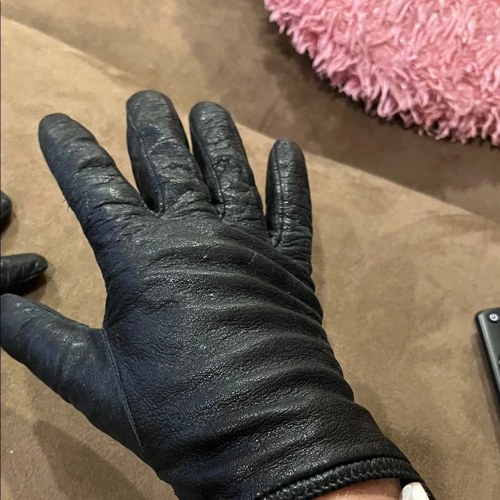 Isotoner black Leather Gloves - Picture 5 of 8